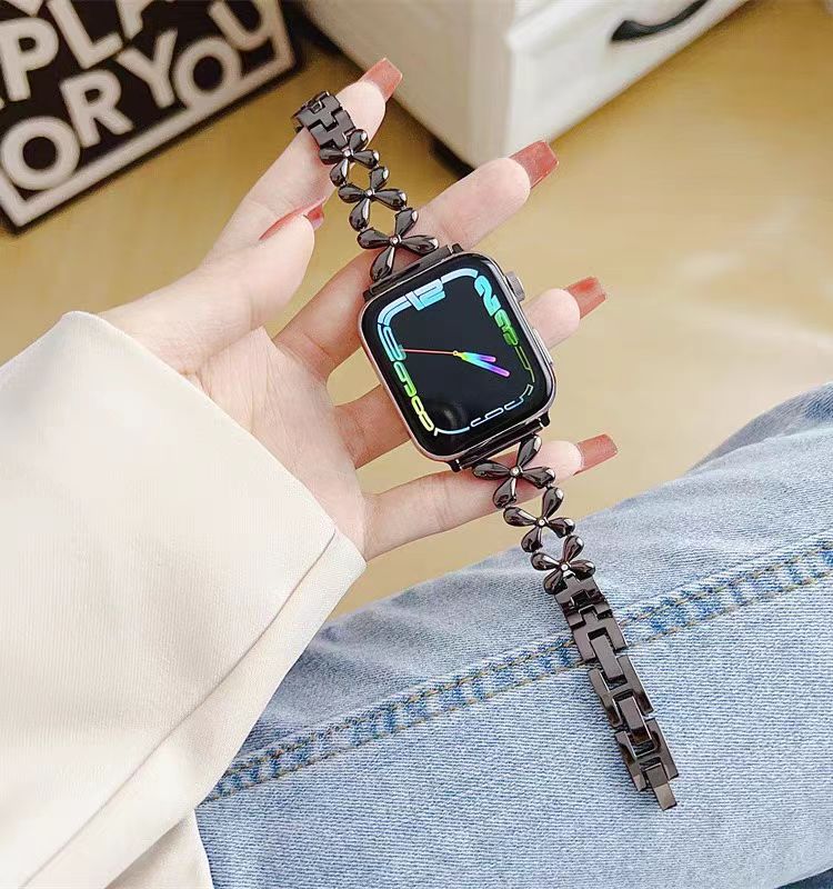 LoofFitU™ Clover light luxury women's high-end Apple watch strap