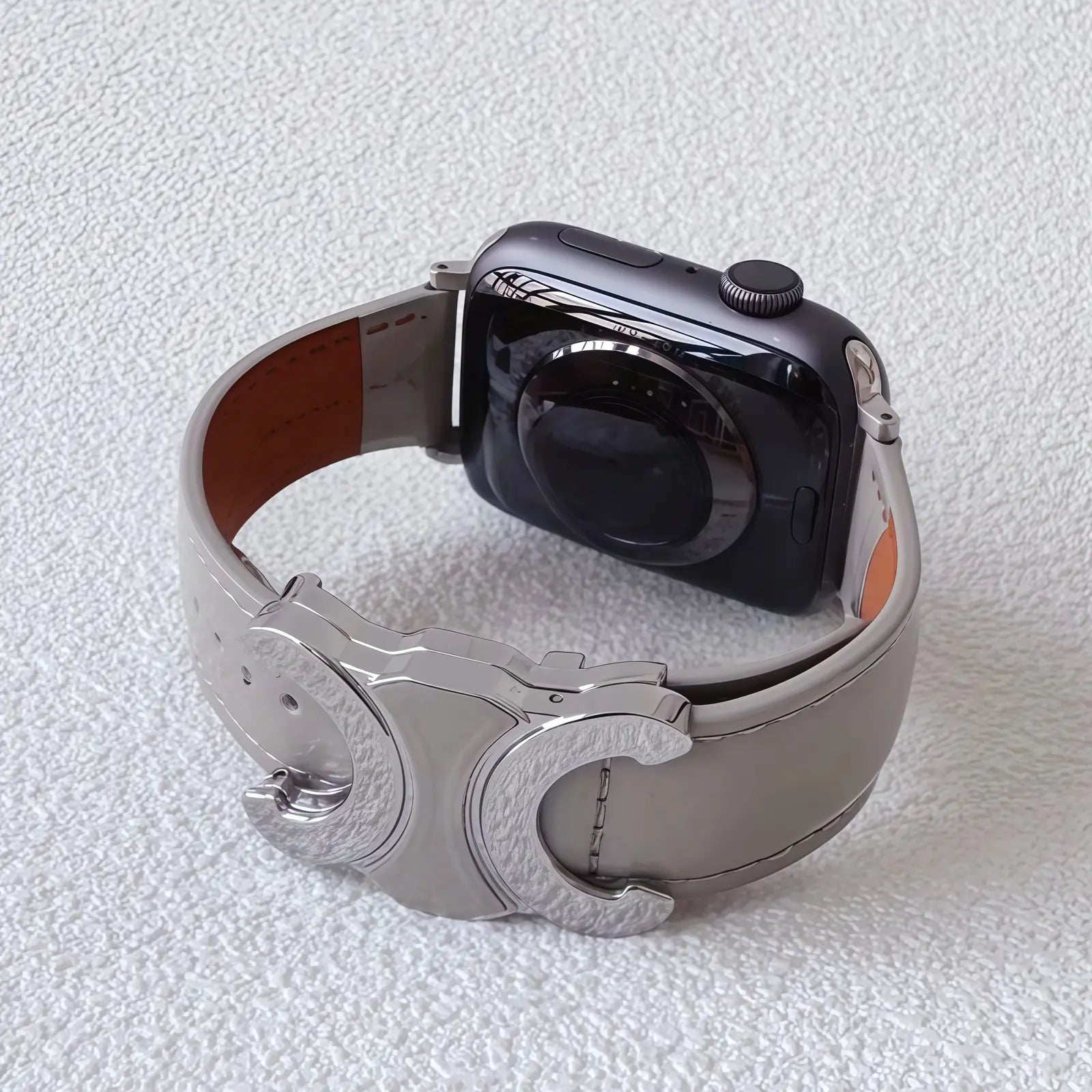 Double C-shape Leather Band