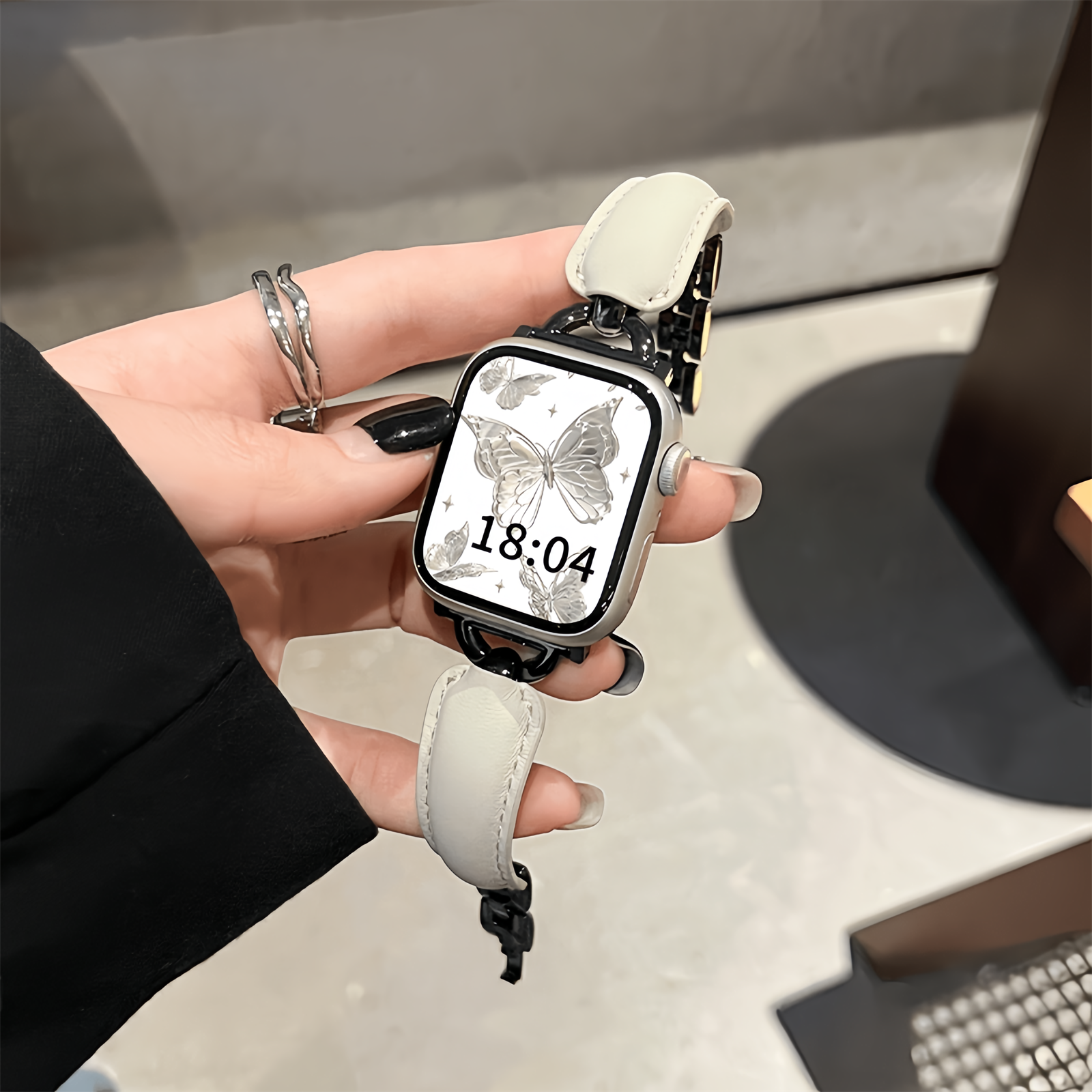 LoofFitU™ Luxe Leather-Metal Strap for Apple Watch – Elegant. Durable. Unique.