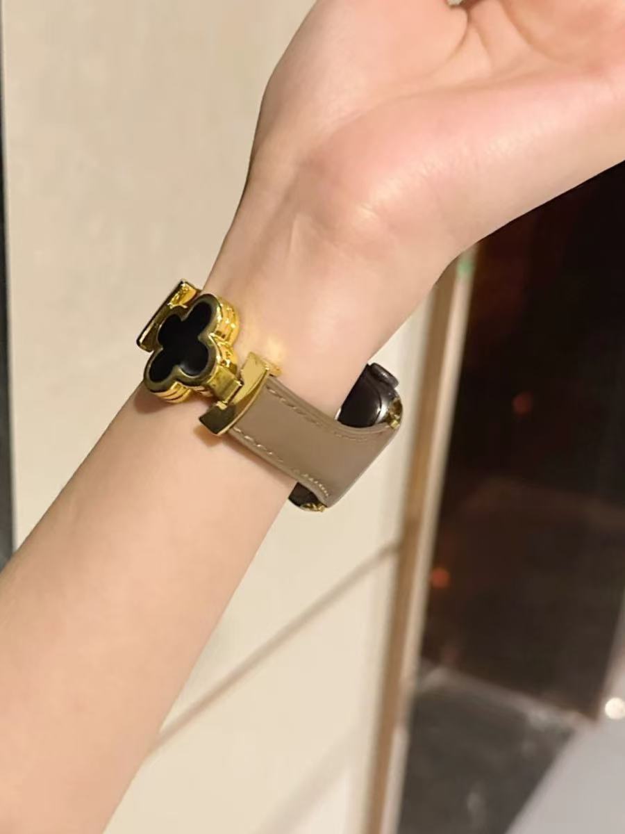 LoofFitU™  Luxury Clover Leather Strap