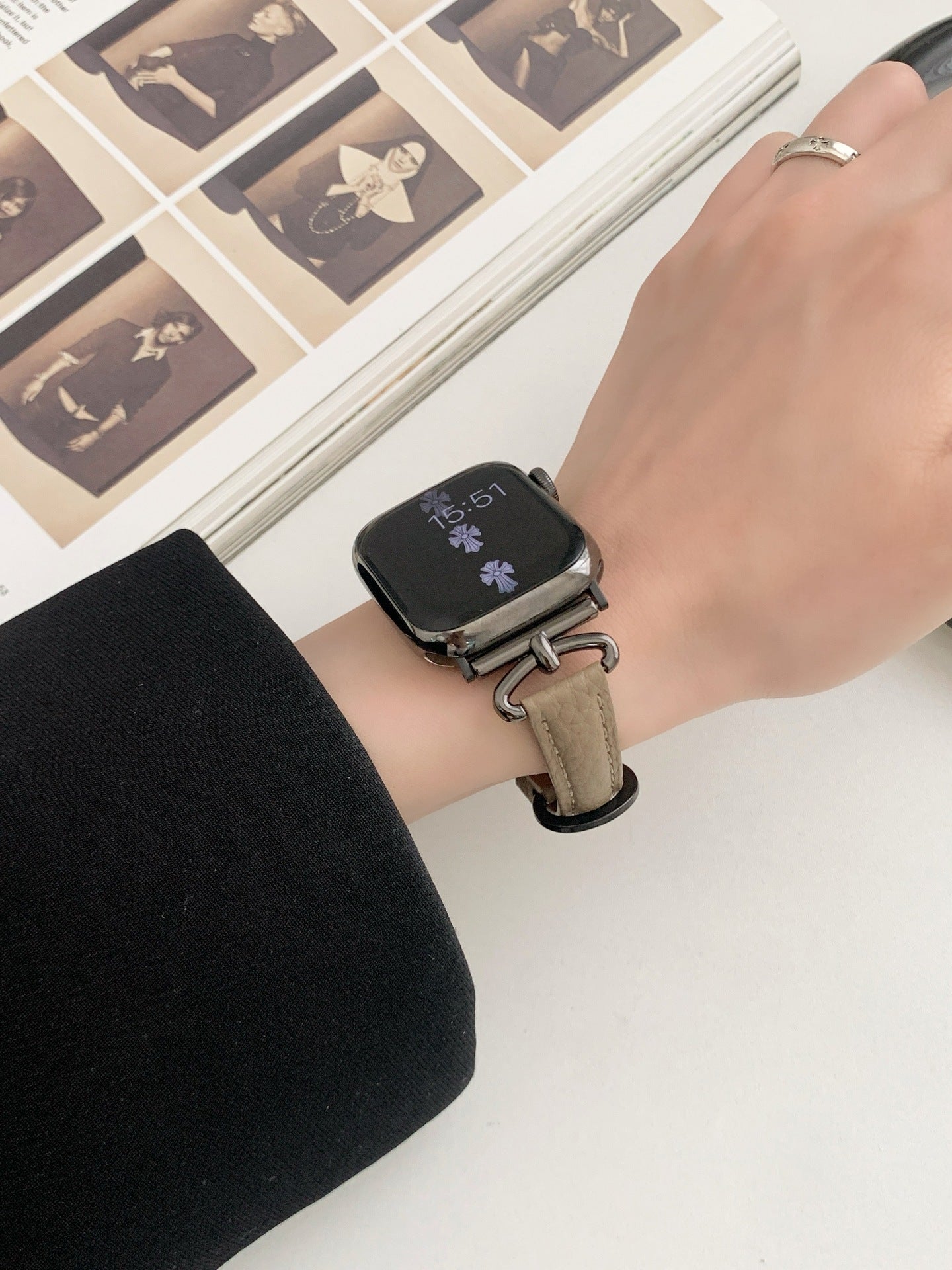 LoofFitU™ Fashion D-shape Leather Band – Sleek, Modern, and Stylish