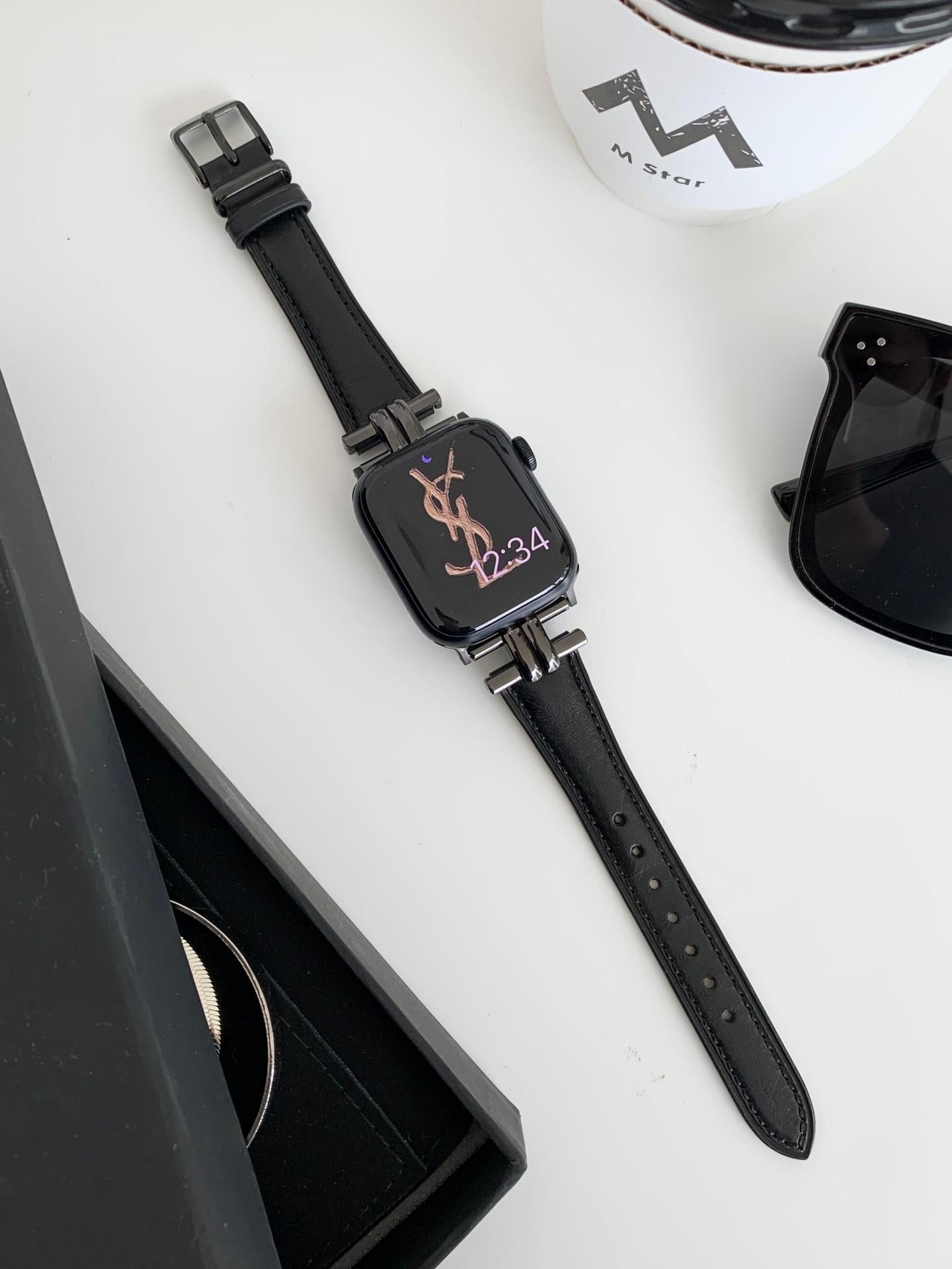 LoofFitU™ Retro Leather Metal Band – Vintage Elegance with a Modern Twist