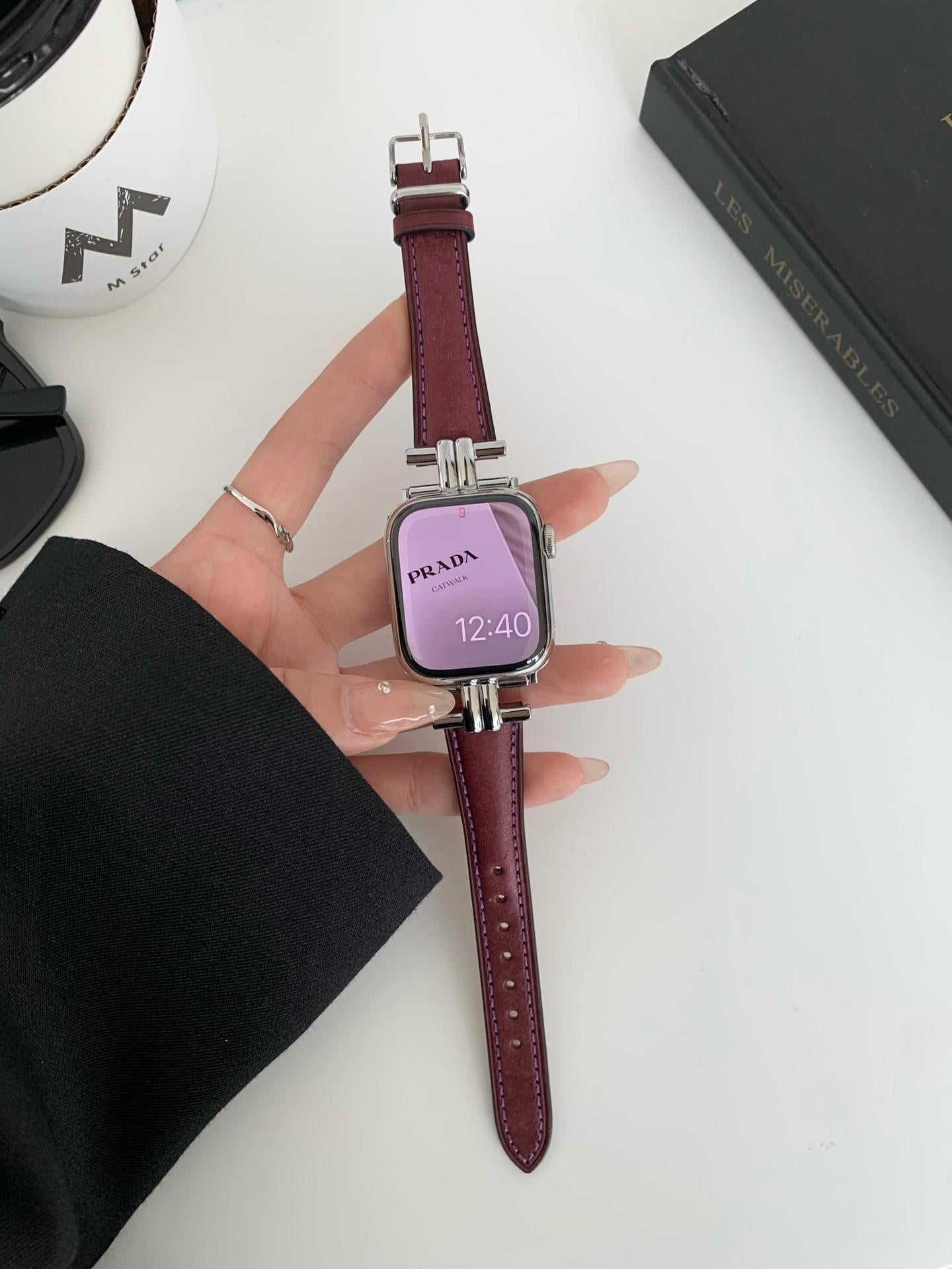 LoofFitU™ Retro Leather Metal Band – Vintage Elegance with a Modern Twist