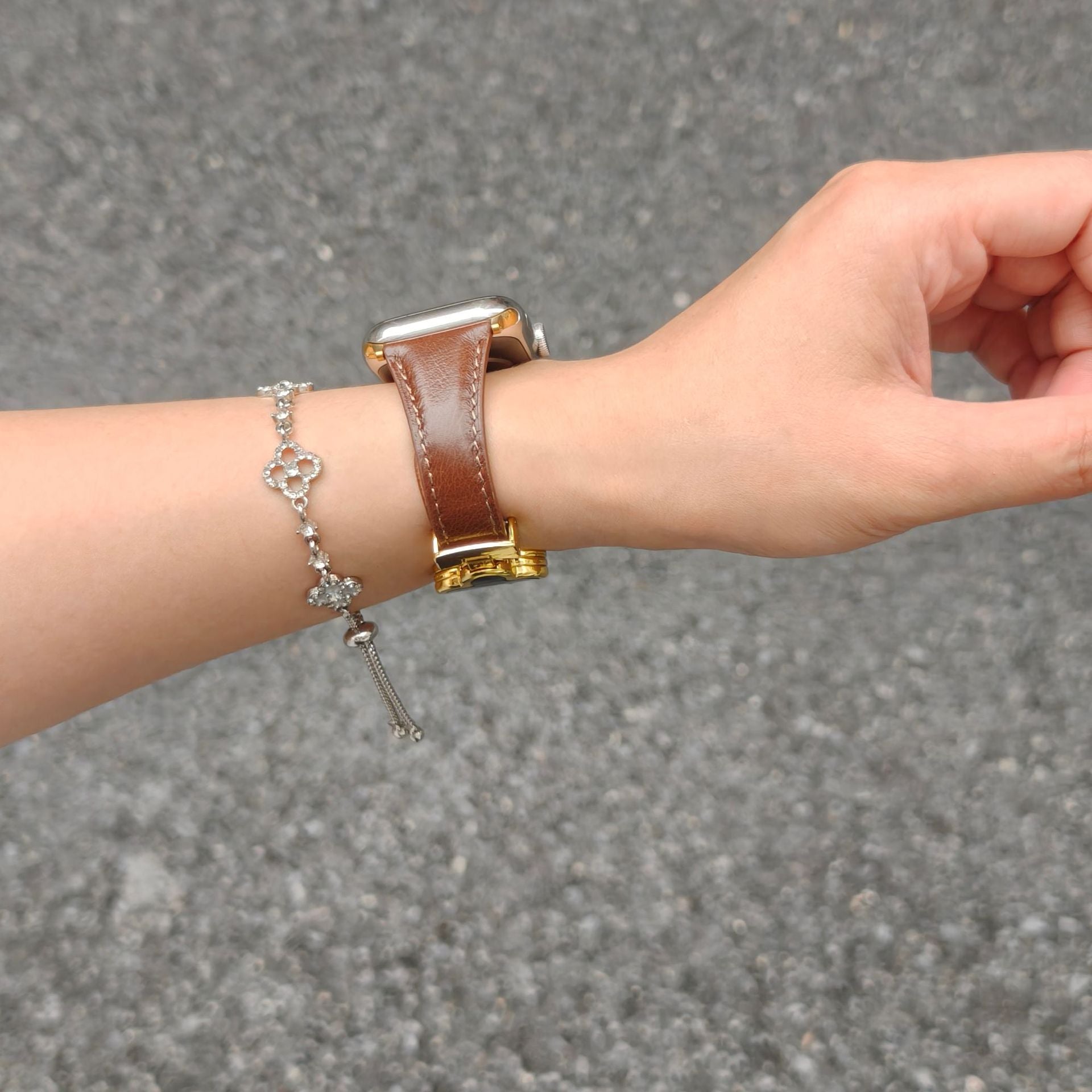 LoofFitU™  Luxury Clover Leather Strap