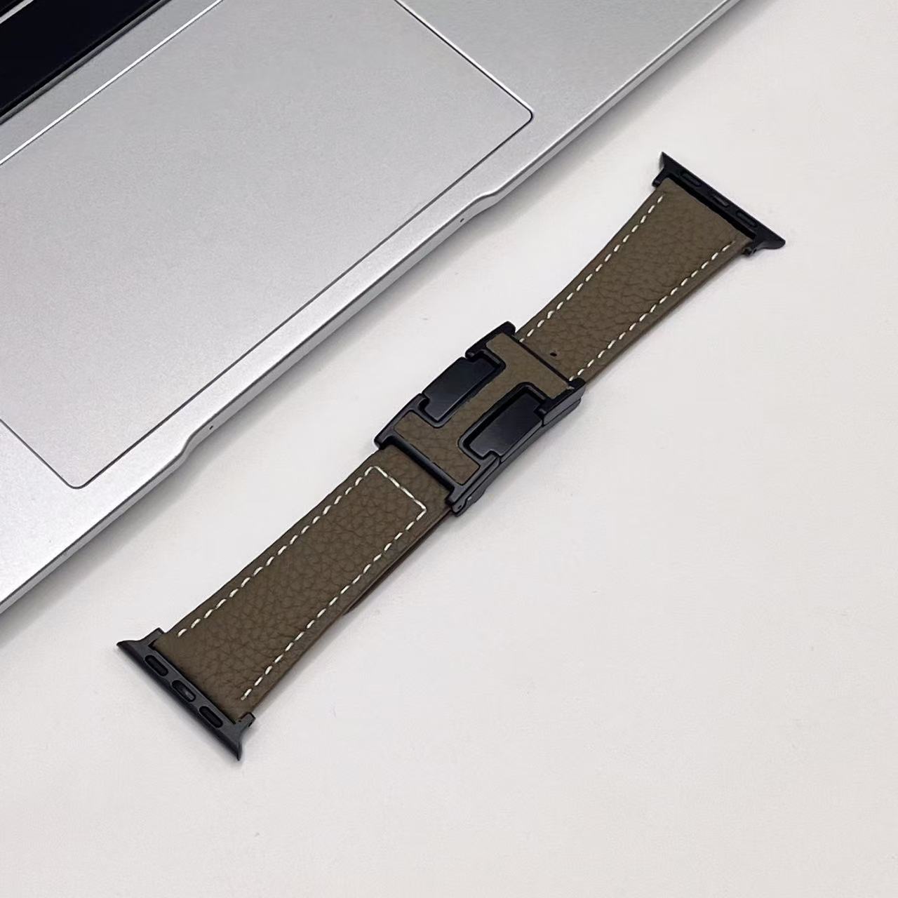 LoofFitU™ Stylish H-Shaped Leather Band – Elevate Your Look with Luxury and Comfort