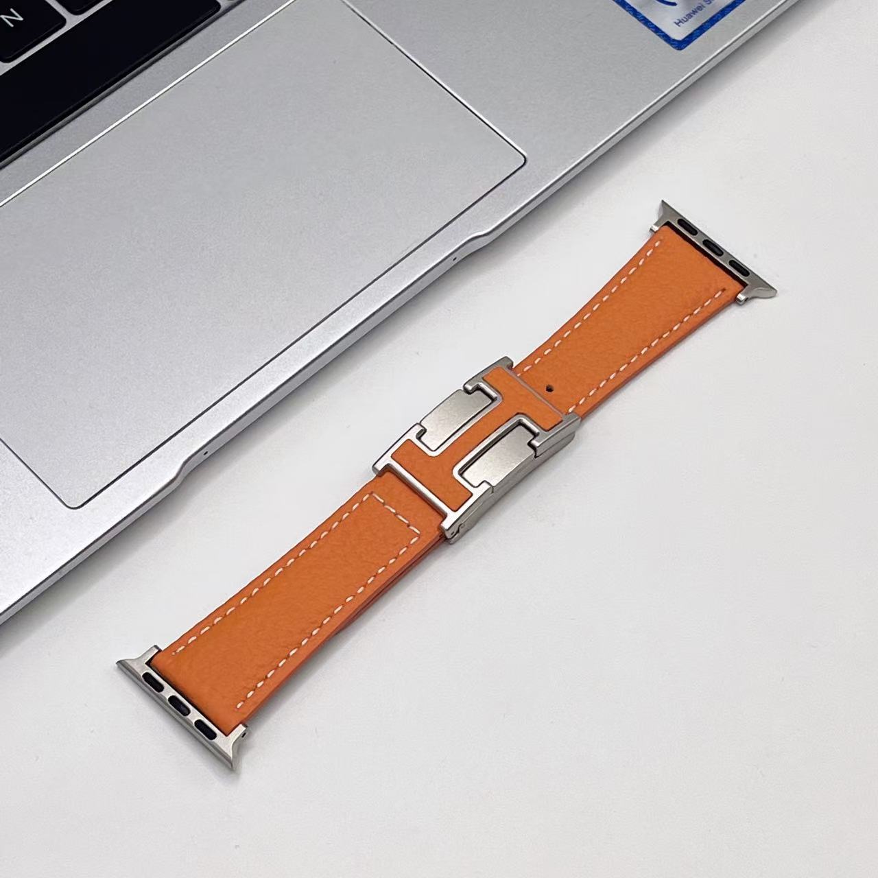 LoofFitU™ Stylish H-Shaped Leather Band – Elevate Your Look with Luxury and Comfort