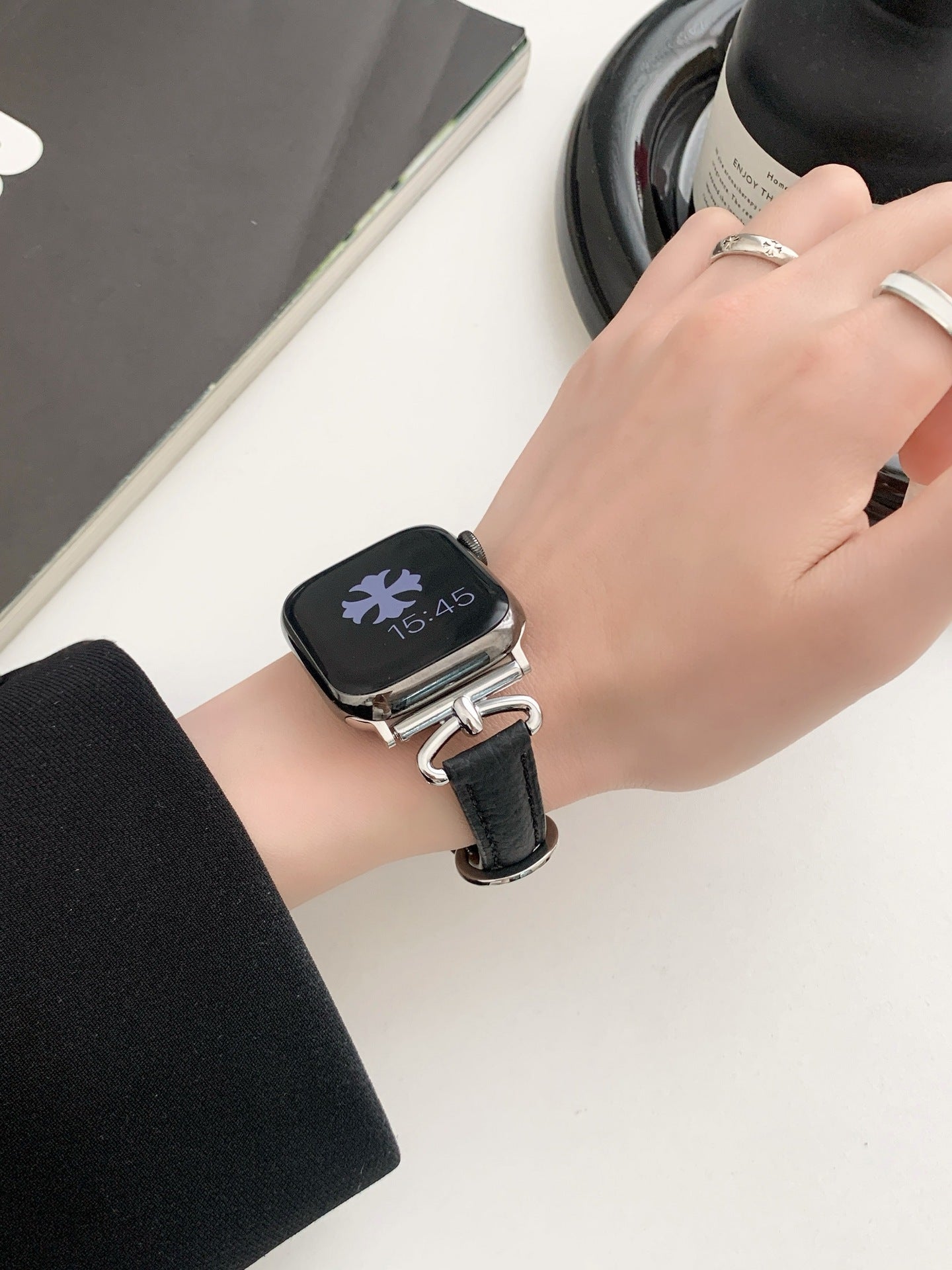 LoofFitU™ Fashion D-shape Leather Band – Sleek, Modern, and Stylish