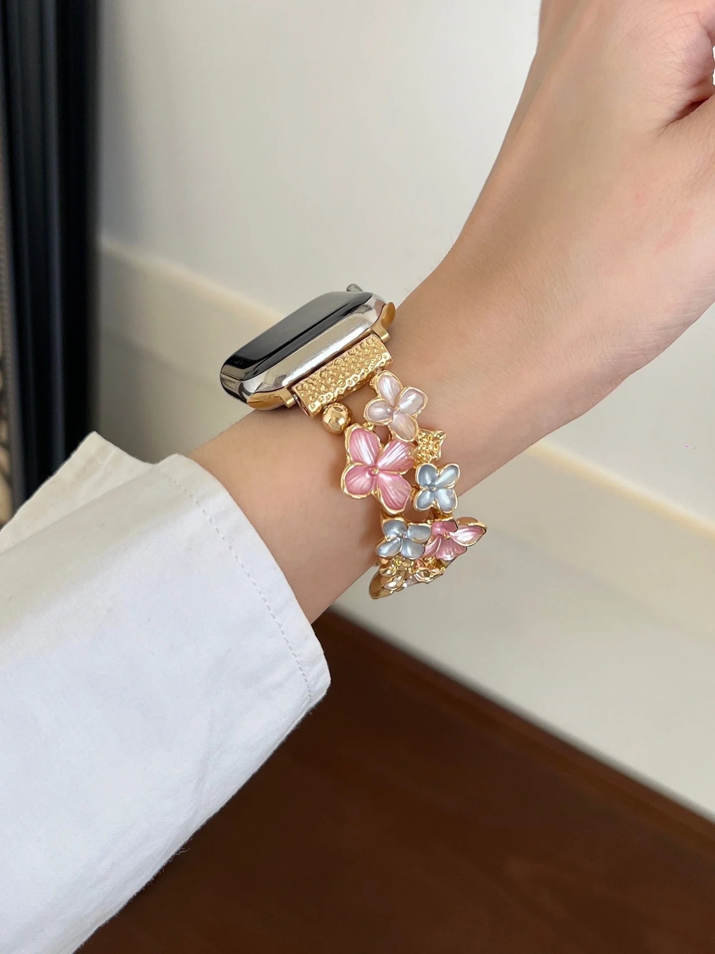 Floral stretch strap